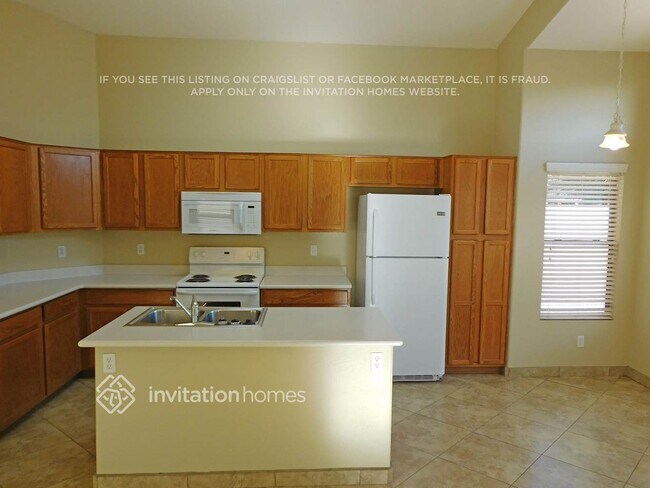 Foto del edificio - 14703 N 148th Ave