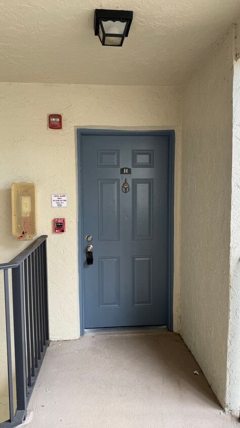 Updated 2BR/2BA w/ Balcony — Palm Beach Grande - Updated 2BR/2BA w/ Balcony — Palm Beach Grande