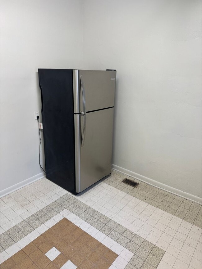 Building Photo - Four Bedroom, Two Bathroom House on Sharkey Street...Immediate Occupancy