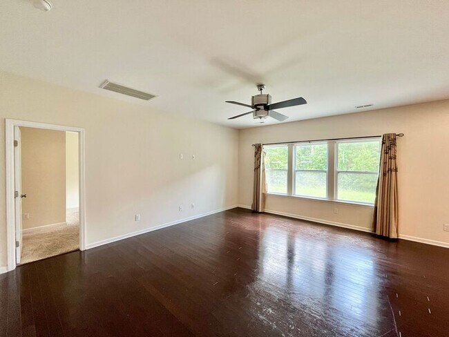 Foto del edificio - 823 Poplar St
