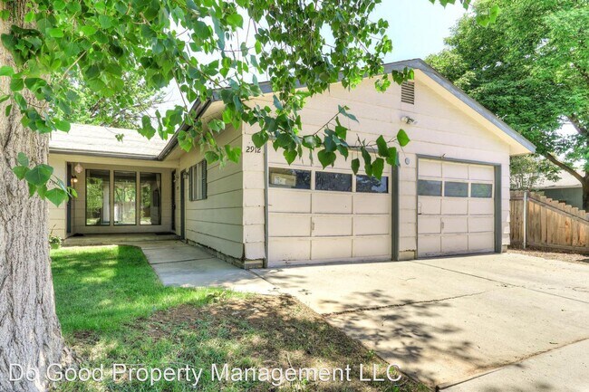 Building Photo - 2912 S Holden Ave