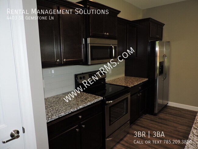 Foto del edificio - 4403 SE Gemstone Ln