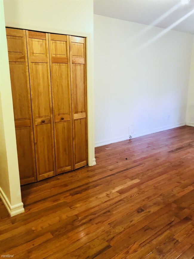 Building Photo - 1 br, 1 bath  - 165 Pinehurst Ave
