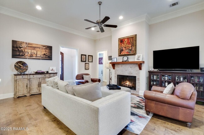 Building Photo - 215 Capstone Crossing