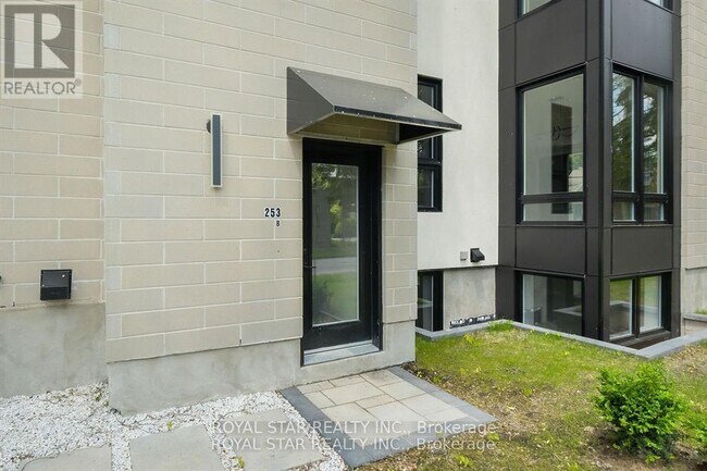 Photo du bâtiment - 253 Duncairn Ave