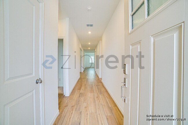 Building Photo - 1116 Flameleaf Dr
