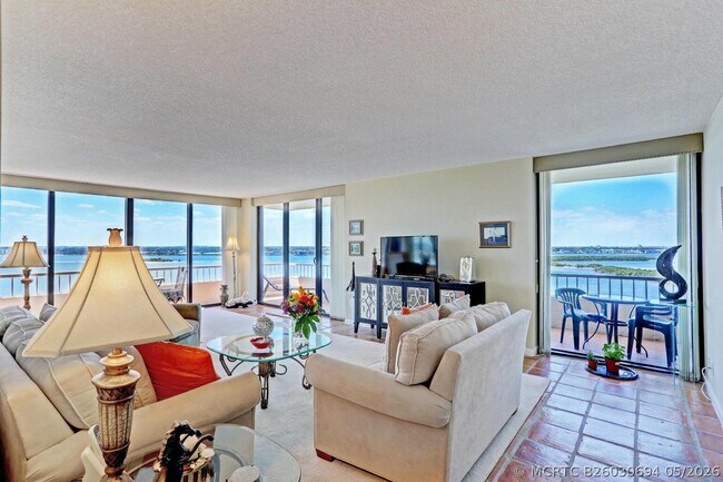 Foto del edificio - 5510 N Ocean Dr
