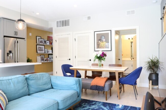 Sala de estar - 1510 N Capitol St NW
