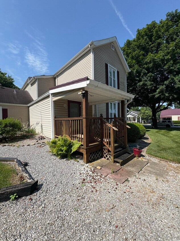 Primary Photo - 202 Chambers Ave