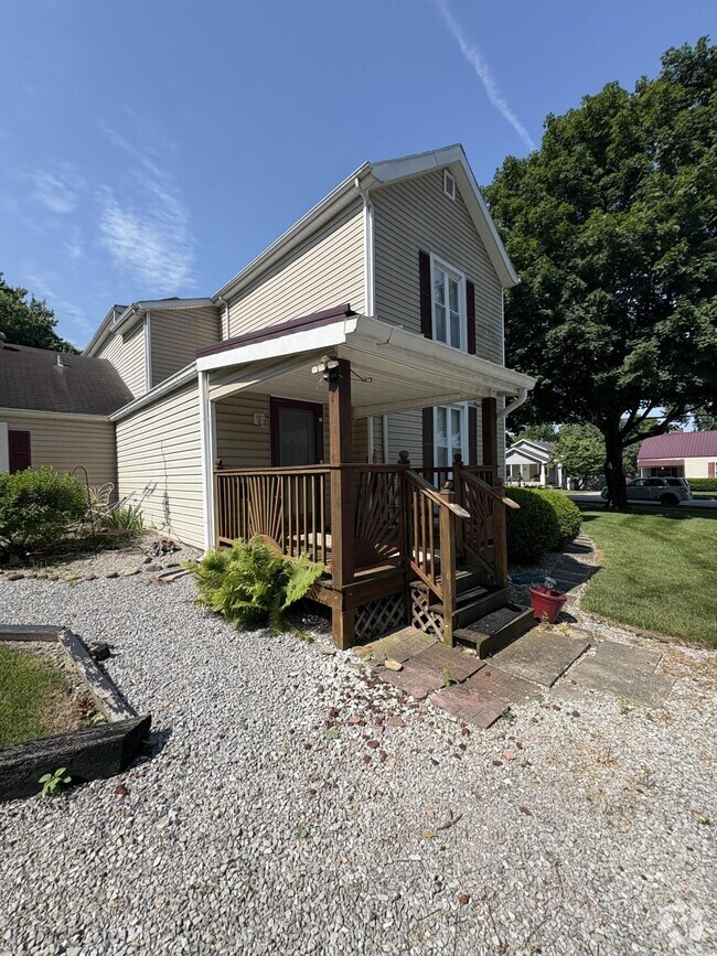 Building Photo - 202 Chambers Ave