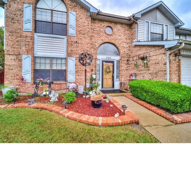 Photo - 303 Hopewell St (Grand Prairie, TX) House