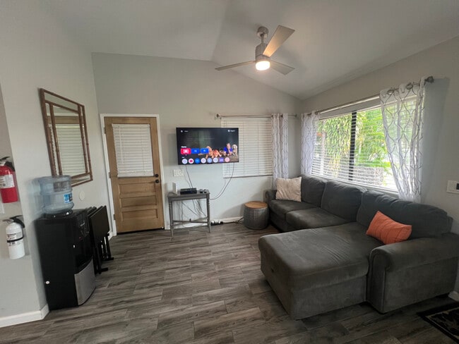 Building Photo - 591 Kumulani Dr