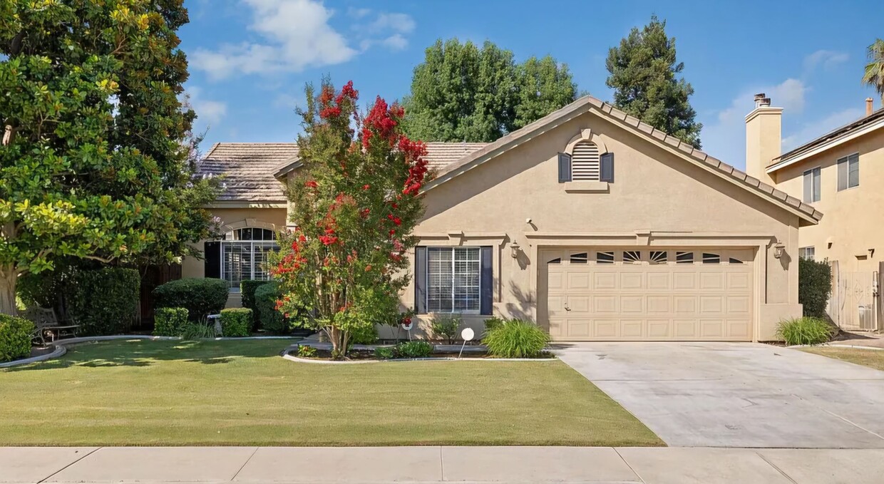 Foto principal - SW-Bakersfield 4 bedrooms+ office 2