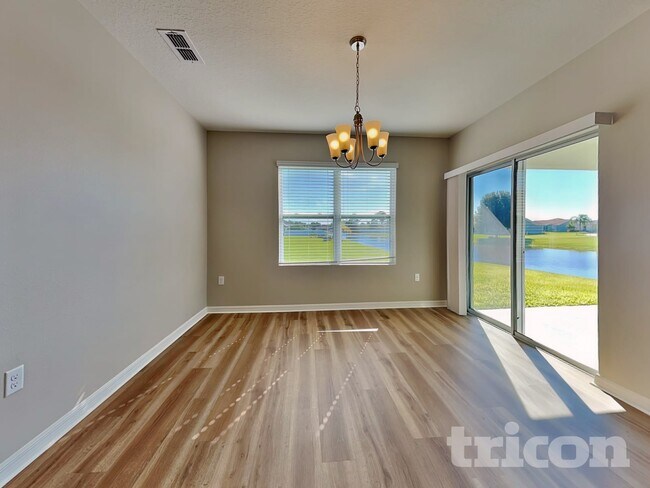 Building Photo - 991 Summer Glen Dr