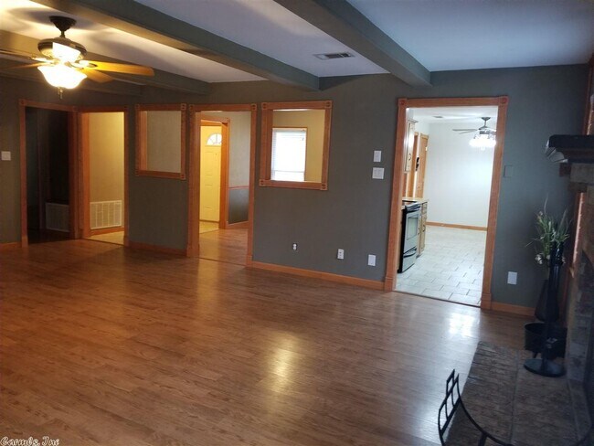 Building Photo - 2809 General Samuels Rd