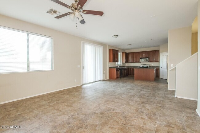 Foto del edificio - 16731 N 172nd Ave