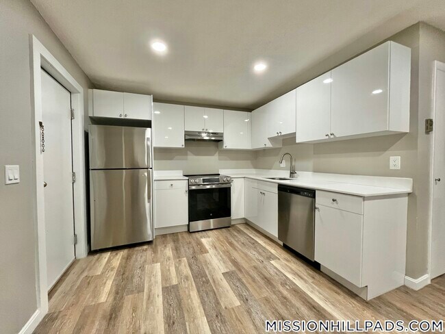 Foto del edificio - 226 Parker Hill Ave