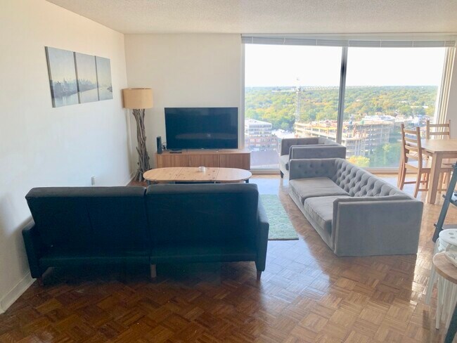 Foto del edificio - 1720 Maple Ave