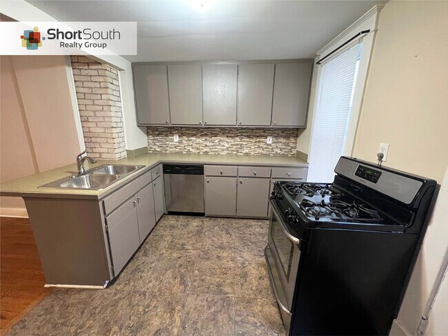 Foto del edificio - 23 Fairbanks St NE