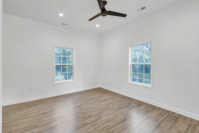 Foto del edificio - Charming 2 bedroom, 1 bathroom Greenville ...