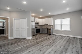 Building Photo - 616 Union St