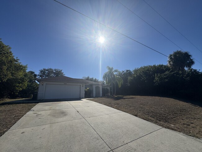 Building Photo - 3104 Tonkin Dr