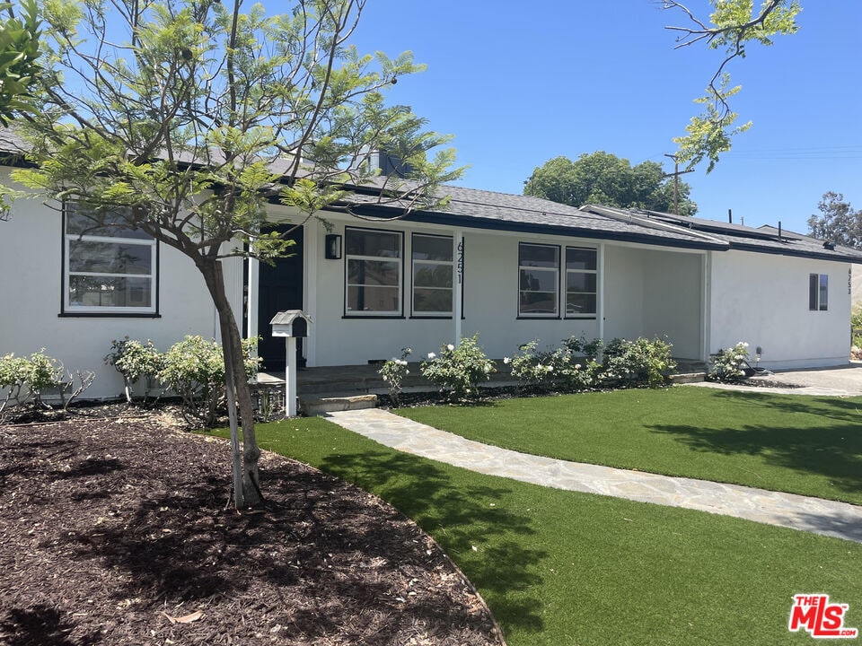 Foto principal - 6251 Alcove Ave