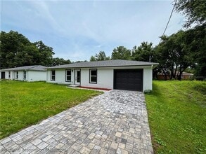 Building Photo - 4312 Singer St