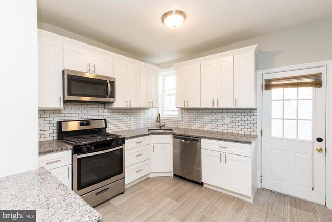 Building Photo - 1510 S Dover St