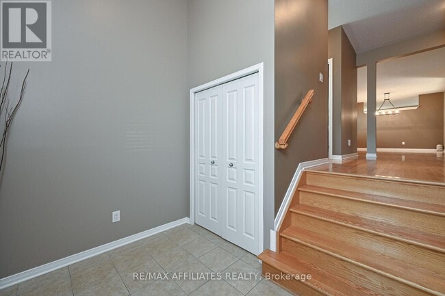 Building Photo - 289 Harthill Way