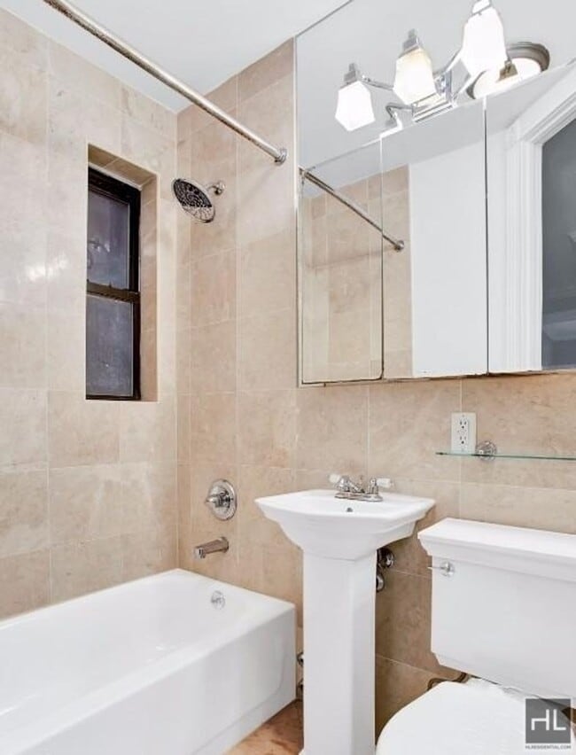 Foto del edificio - E 35TH ST.