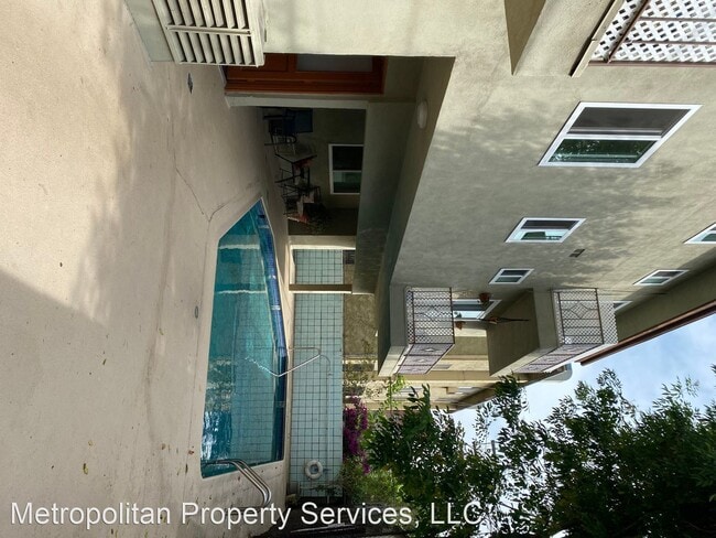 Building Photo - 1831 N Gramercy Pl