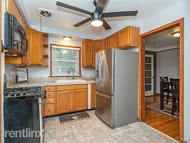 Building Photo - 3 br, 2 bath House - 14831 Vaughan St