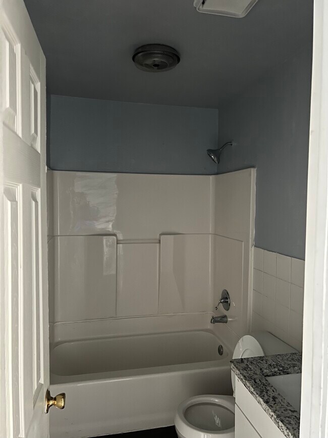 Building Photo - 1302 Quail Cir