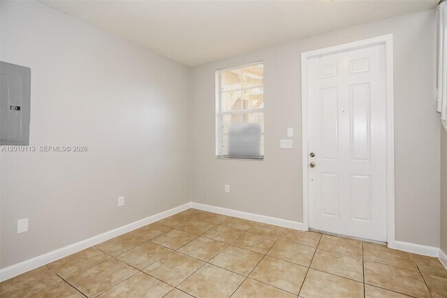 Foto del edificio - 1495 NE 33rd Ave