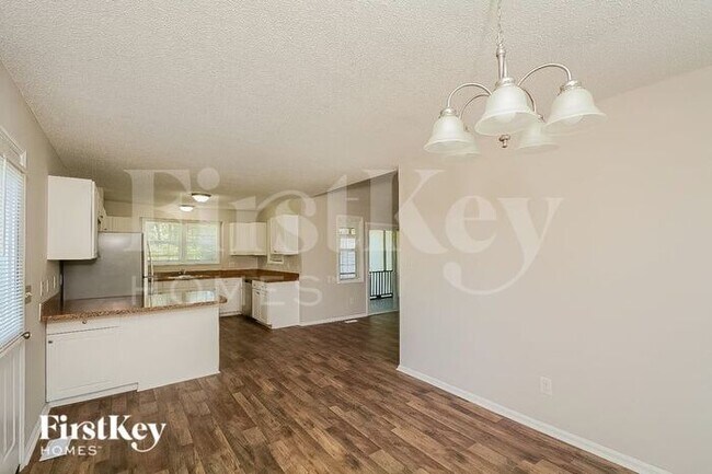 Building Photo - 328 Woodsboro Pl