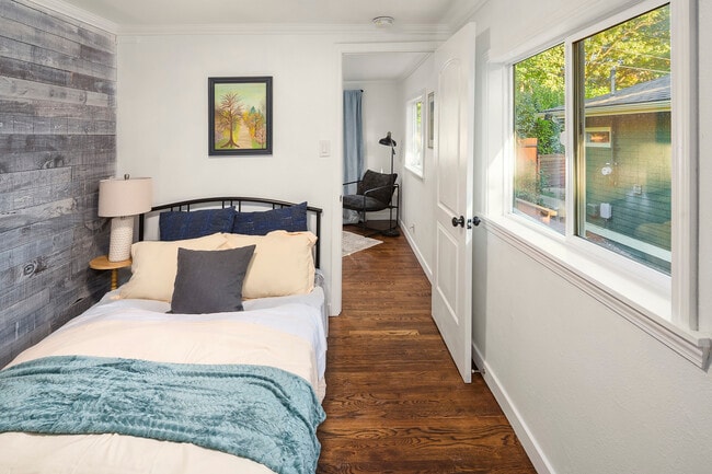 Foto del edificio - 5429 Renton Ave S