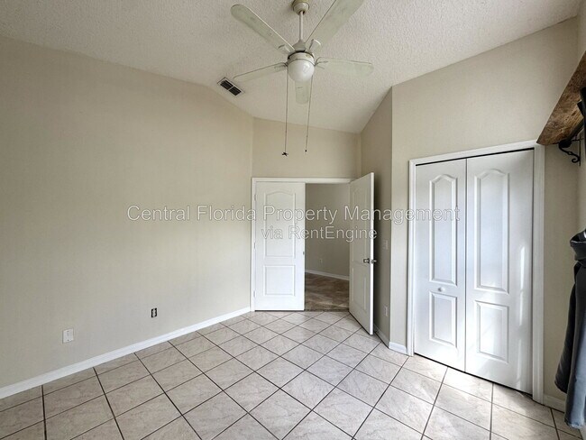 Foto del edificio - 450 Casting Ct