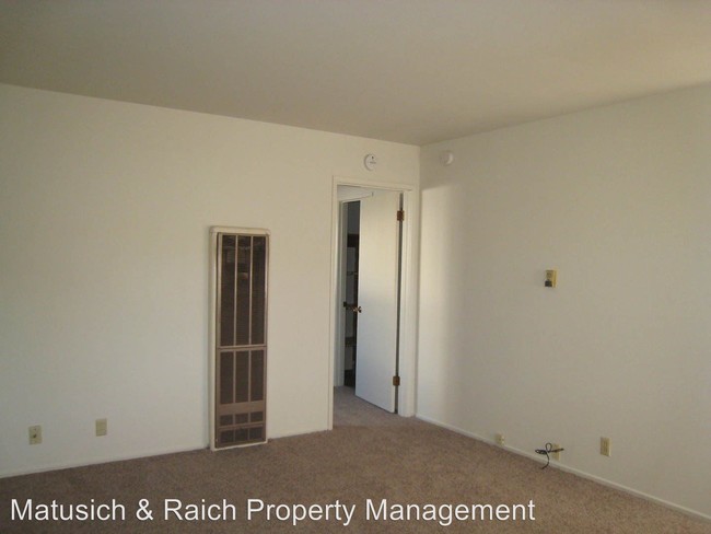 Building Photo - 1 br, 1 bath Apartment - 1059 Arroyo Seco Dr