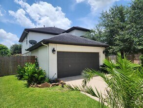 Building Photo - 16935 Jelly Park Stone Dr