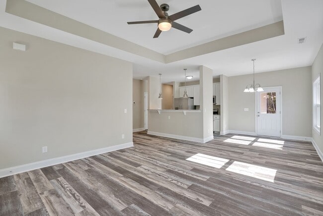 Building Photo - Beautiful  3 bed 2 bath Home in Hampstead