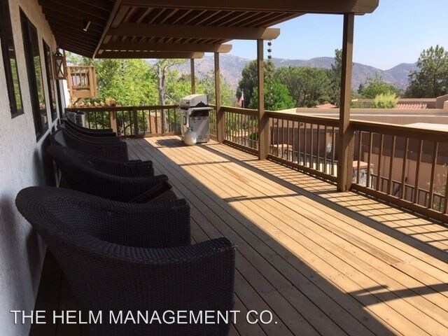 Primary Photo - 4 br, 2.5 bath House - 10916 Quail Canyon Rd