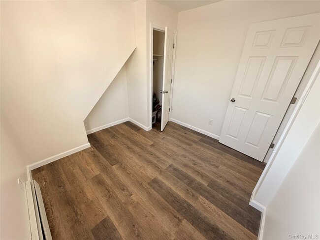 Building Photo - 351 Roquette Ave