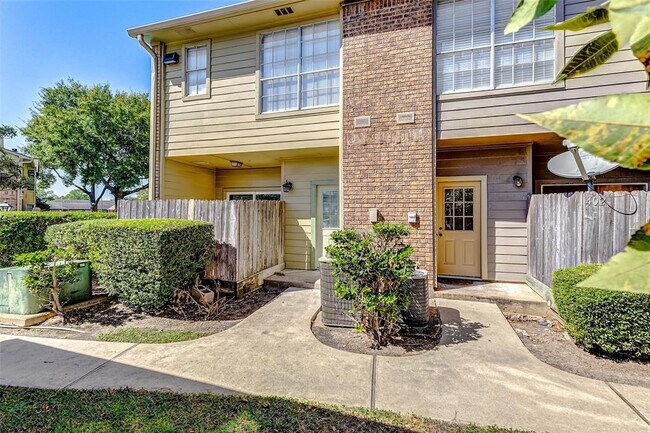Foto del edificio - 1515 Sandy Springs Rd