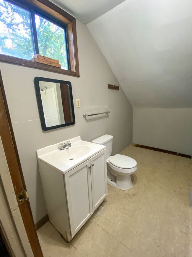 Foto del edificio - 4 bed, 2 bath near the University of Memphis