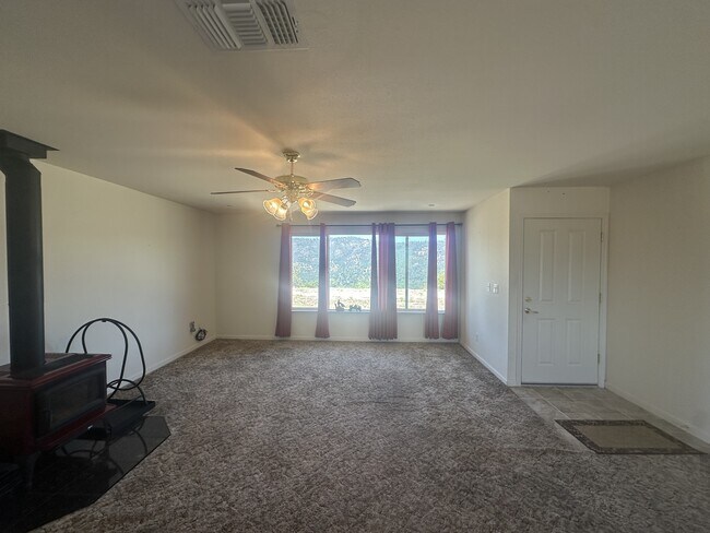 Building Photo - 43287 Lower Hilltop Ln