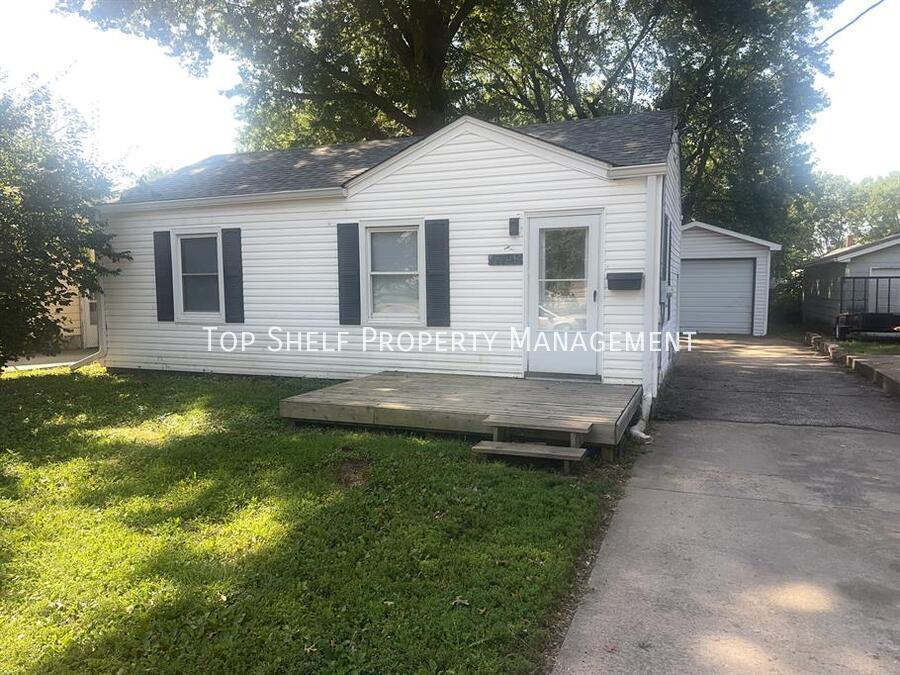 Primary Photo - 2709 Lyon St