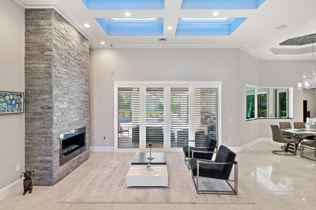 Foto del edificio - 15880 Barnstormer Ct