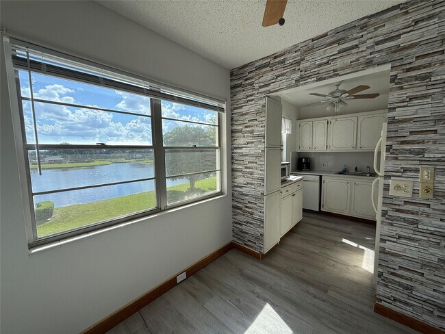 Foto del edificio - 326 Preston H