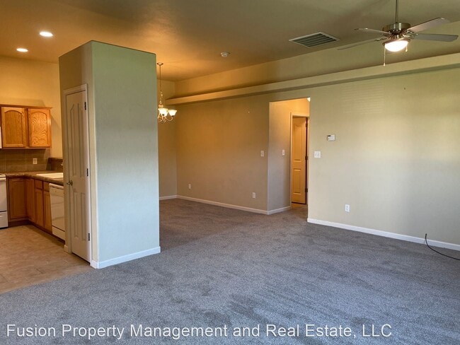 Building Photo - 3 br, 2 bath House - 580 1/2 Belhaven Way